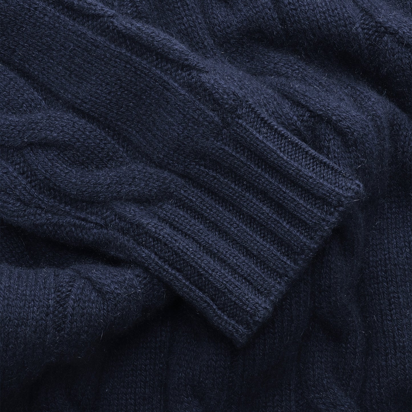Dolcevita Turtleneck Navy Profondo — cable knit detail