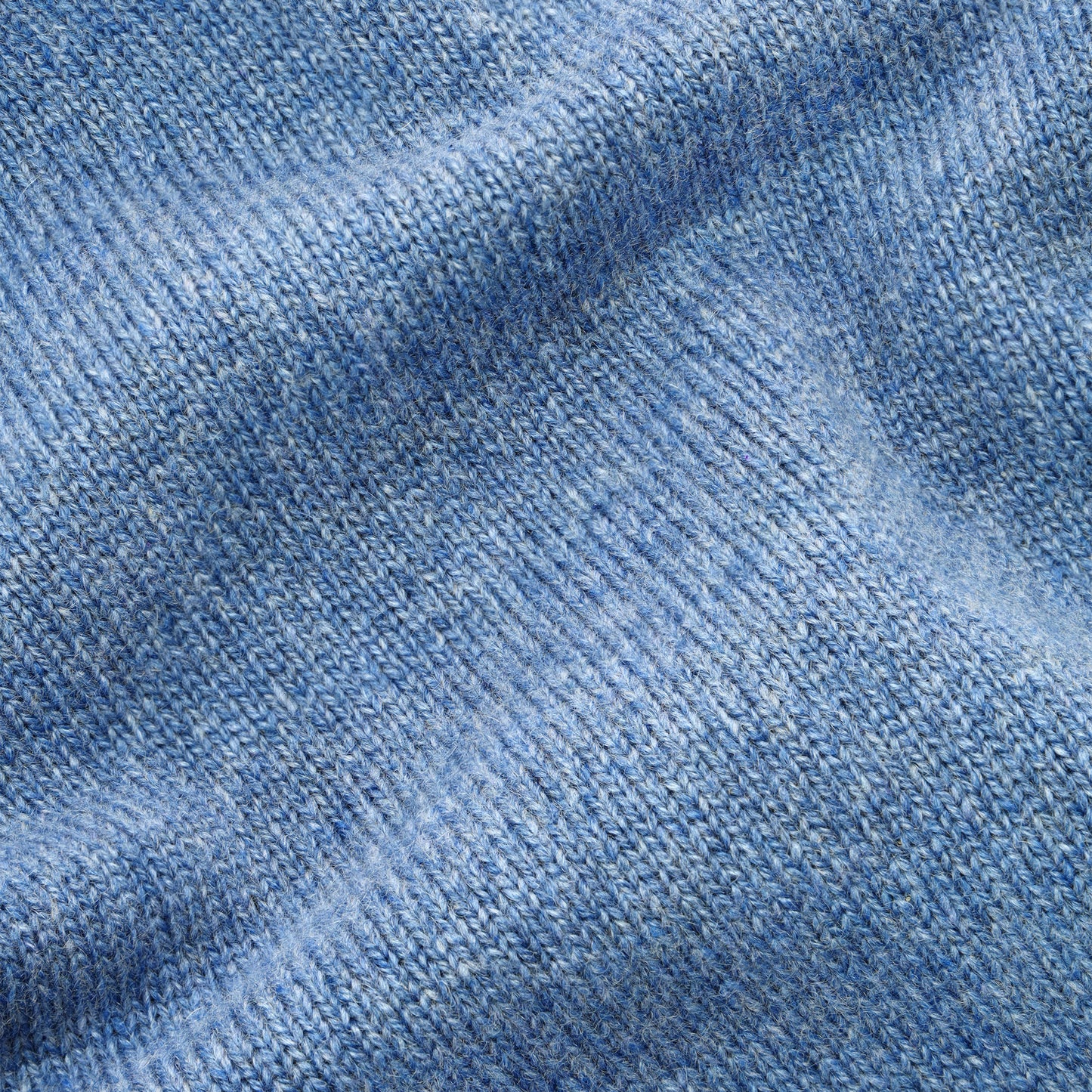 Napolitano Turtleneck Blue — collar and knit detail
